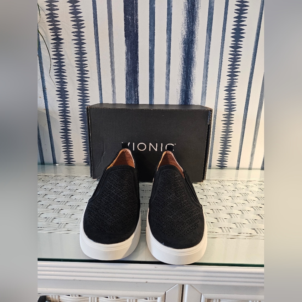 VIONIC KIMMIE PERFECT SNEAKER